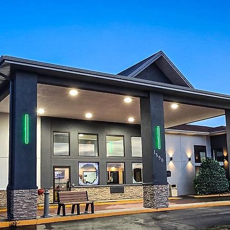 Travelodge By Wyndham Rapid City - Black Hills エクステリア 写真